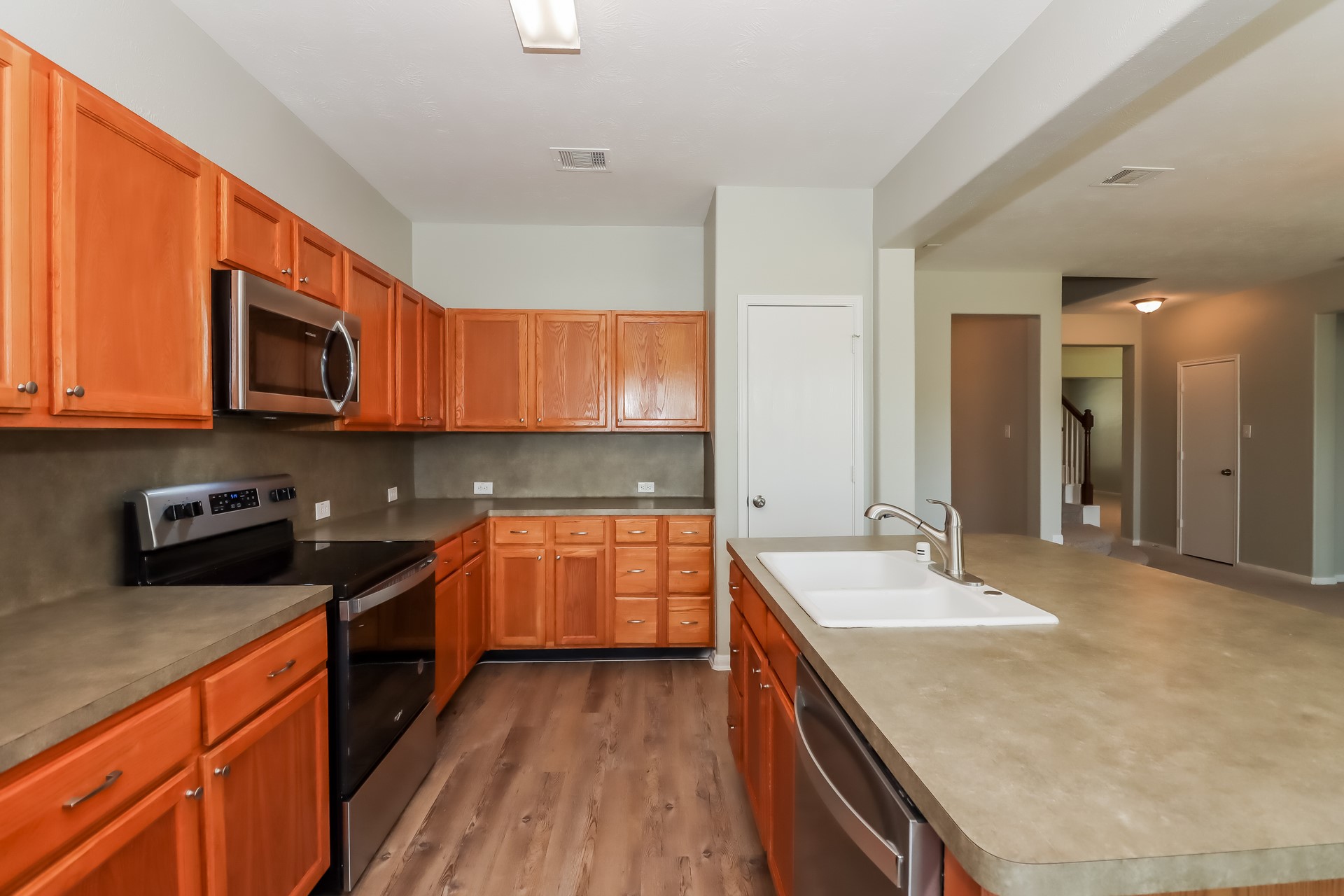 11319 Sandermeyer Drive Property Photo 8