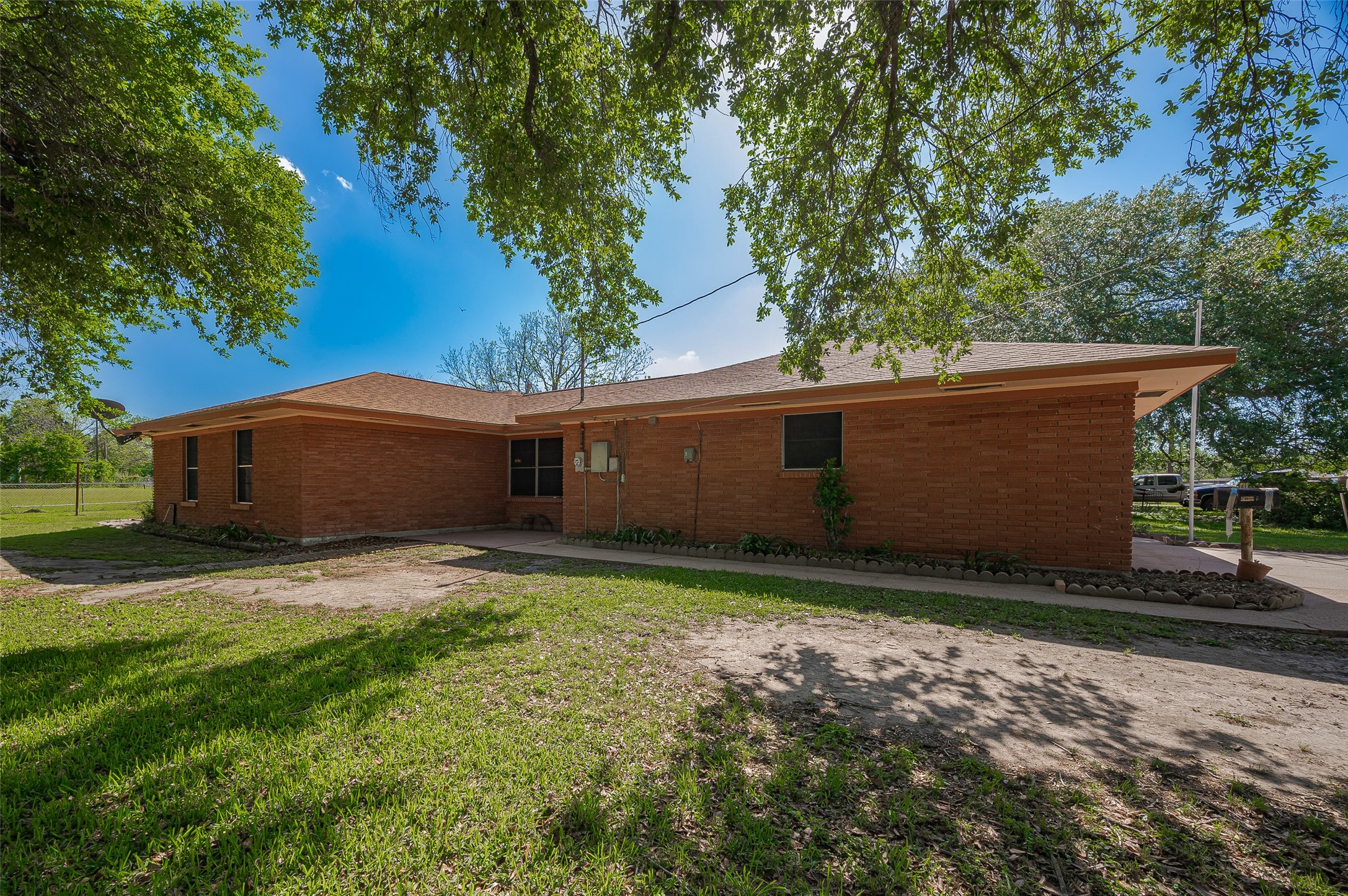 2828 Duberry Street Property Photo 1