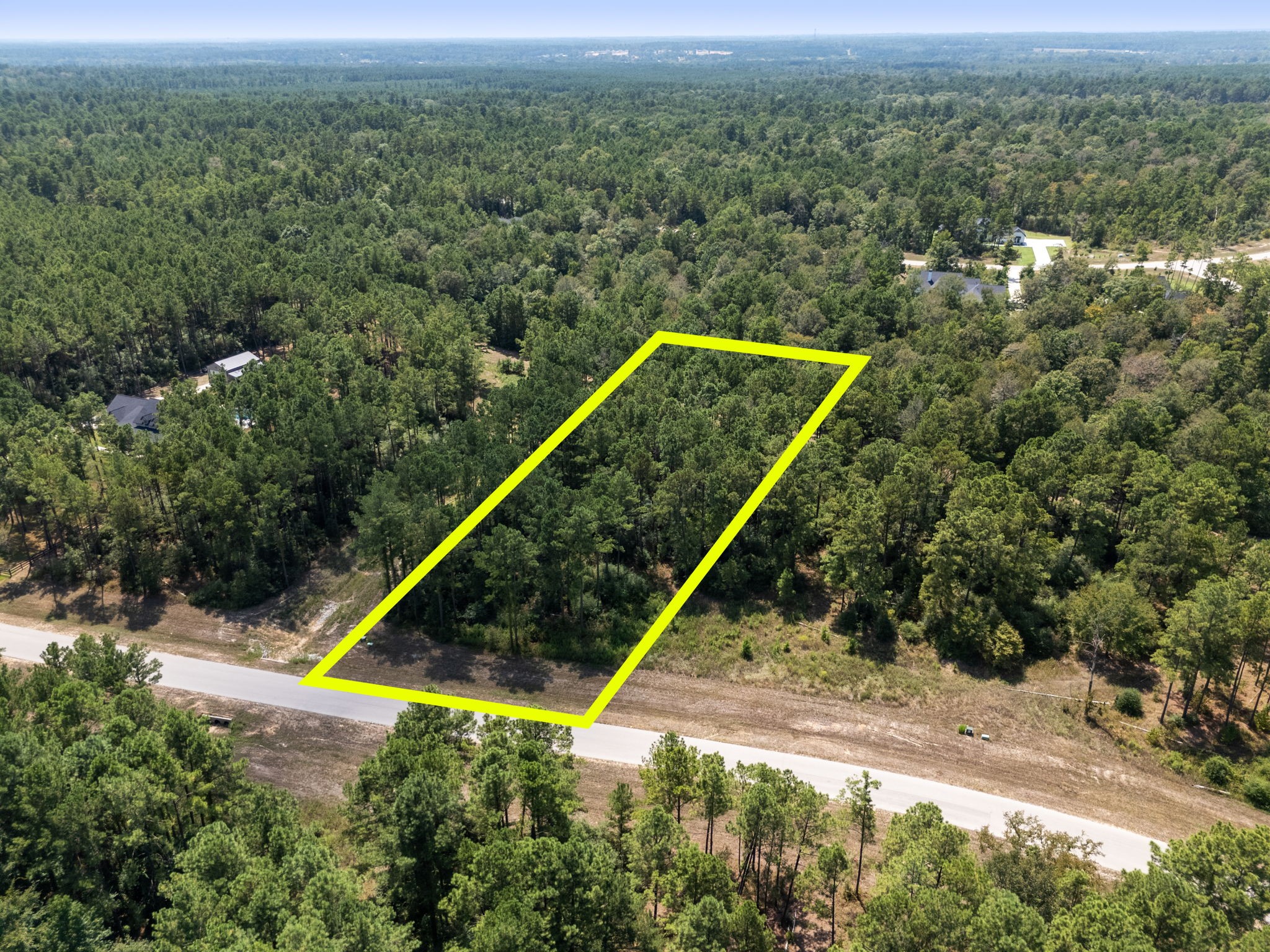15735 Wooded Trail Way Property Photo 7