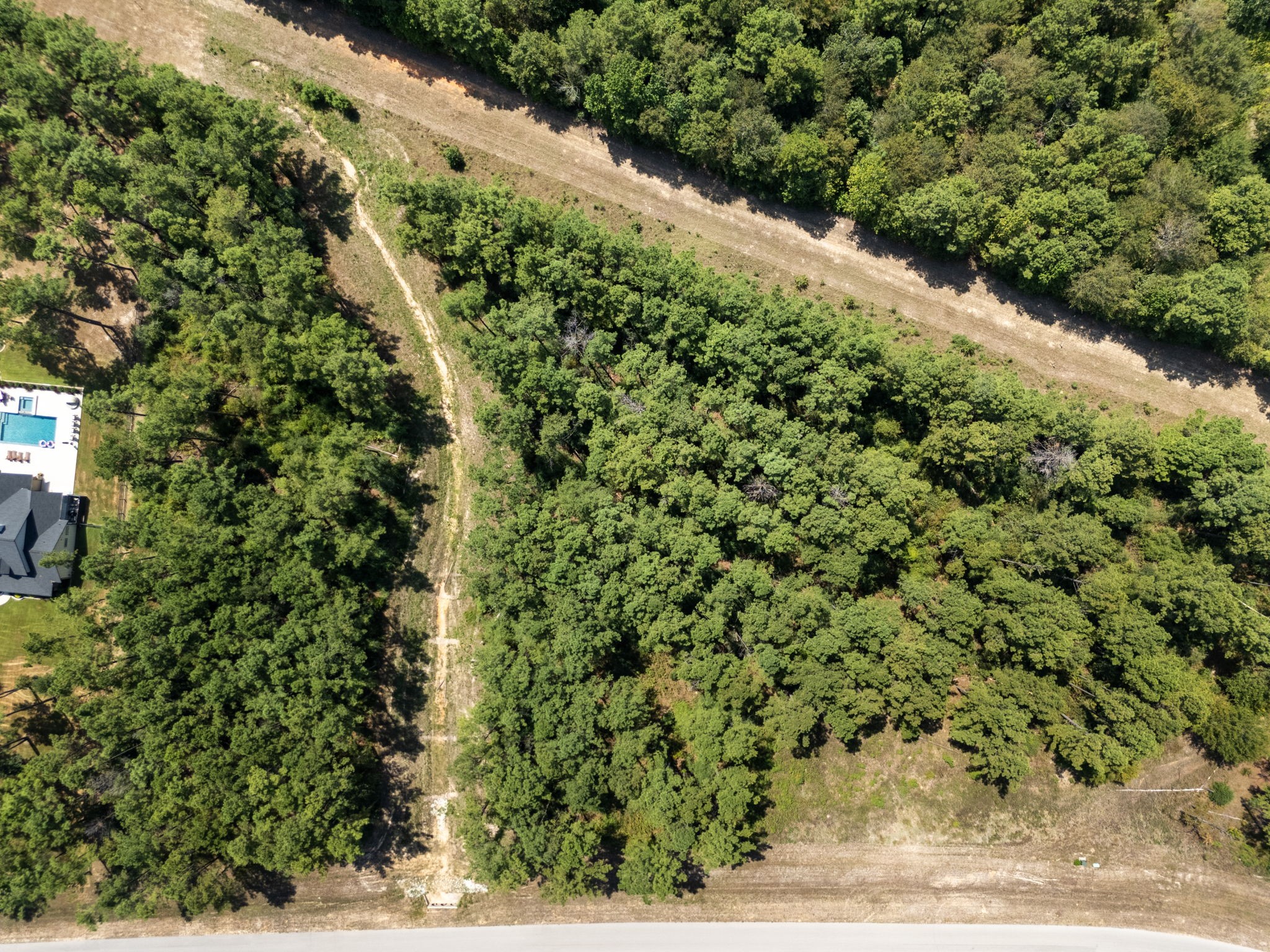 15735 Wooded Trail Way Property Photo 8