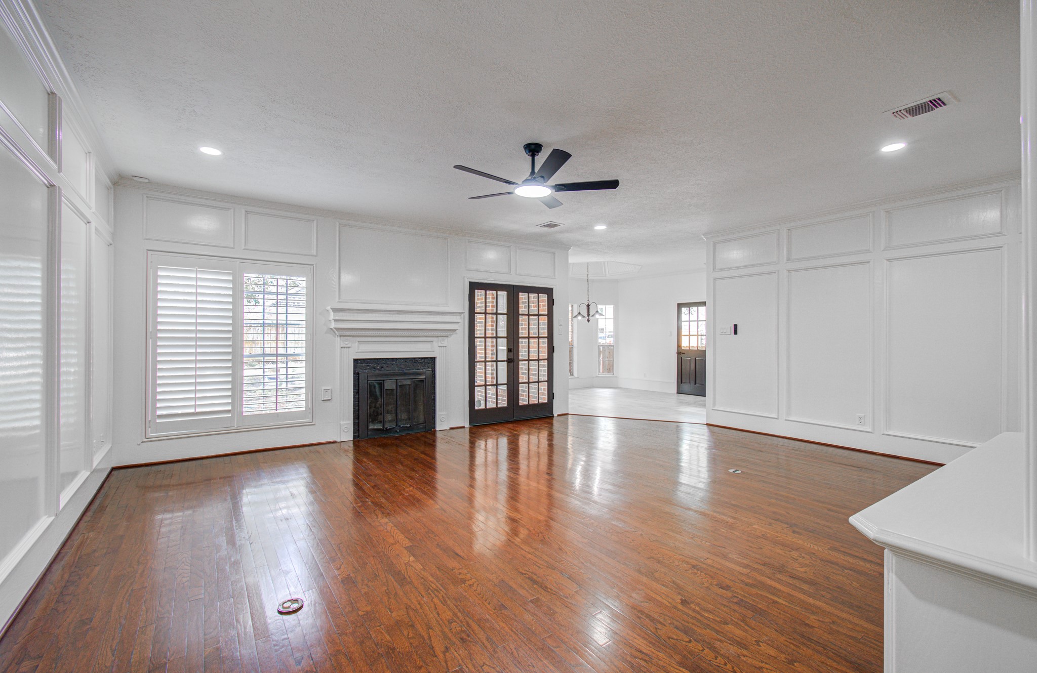 14635 Rosehill Drive Property Photo 14