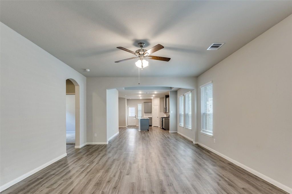 22822 Ephesus Avenue Property Photo 4