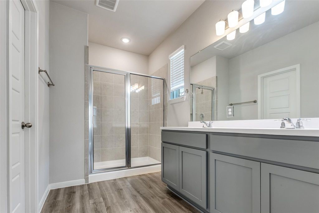22822 Ephesus Avenue Property Photo 6