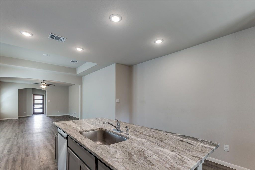 22822 Ephesus Avenue Property Photo 8