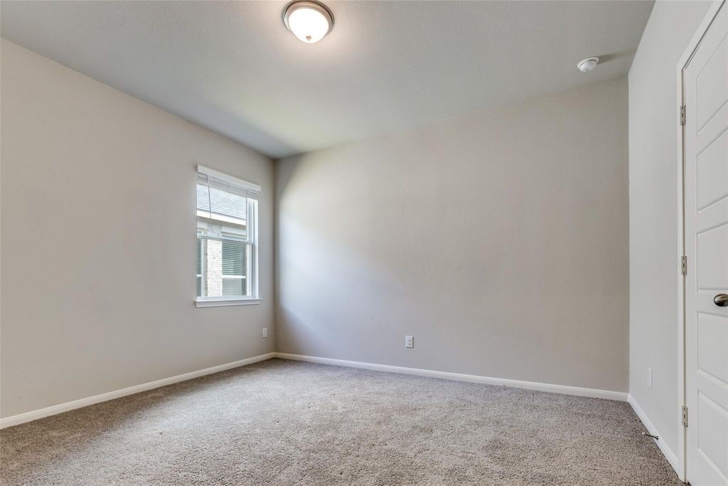 22822 Ephesus Avenue Property Photo 11