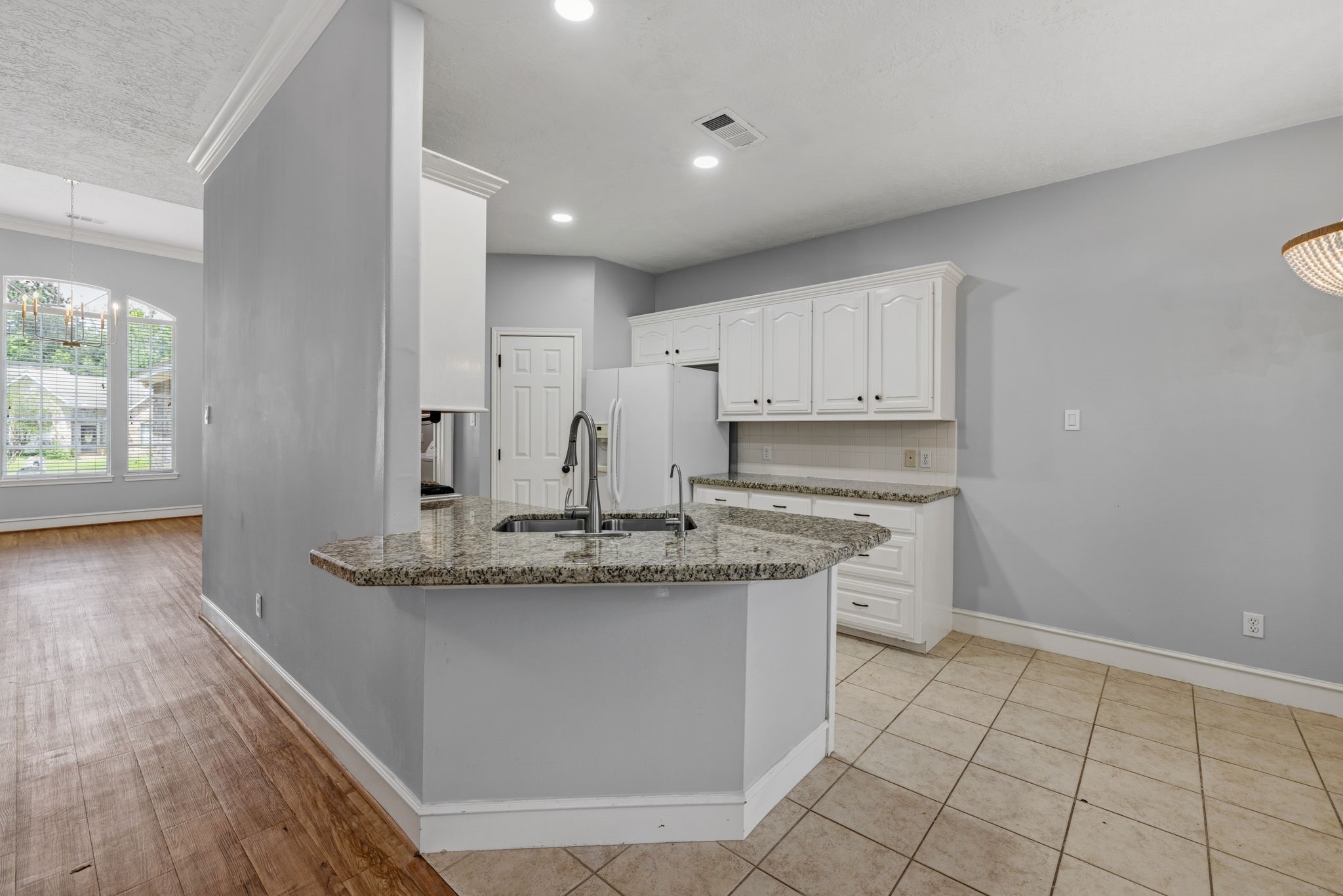 909 Katie Lane Property Photo 15