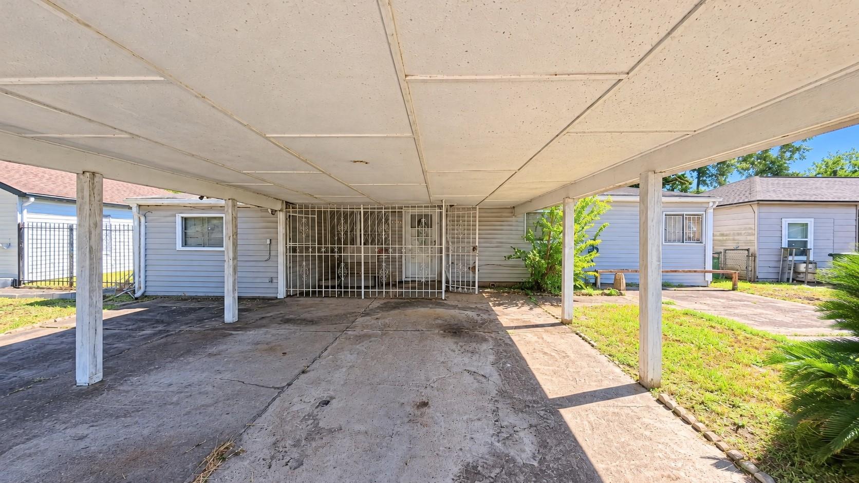 10927 Duane Street, Houston Tx 77047 Property Photo 2
