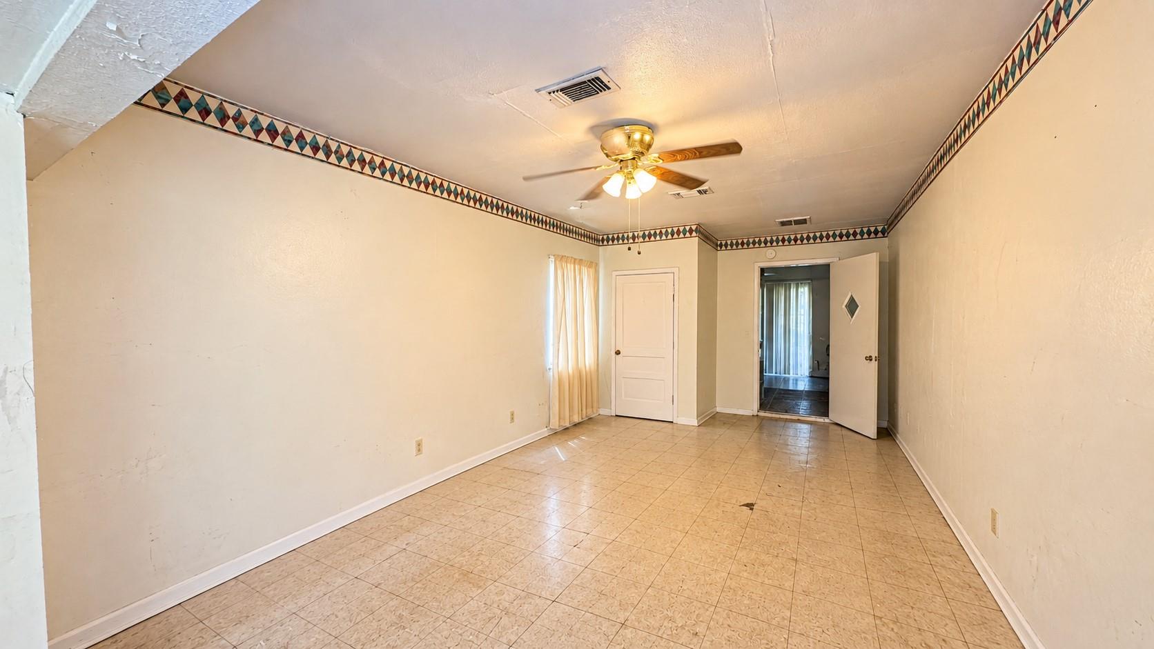 10927 Duane Street, Houston Tx 77047 Property Photo 4