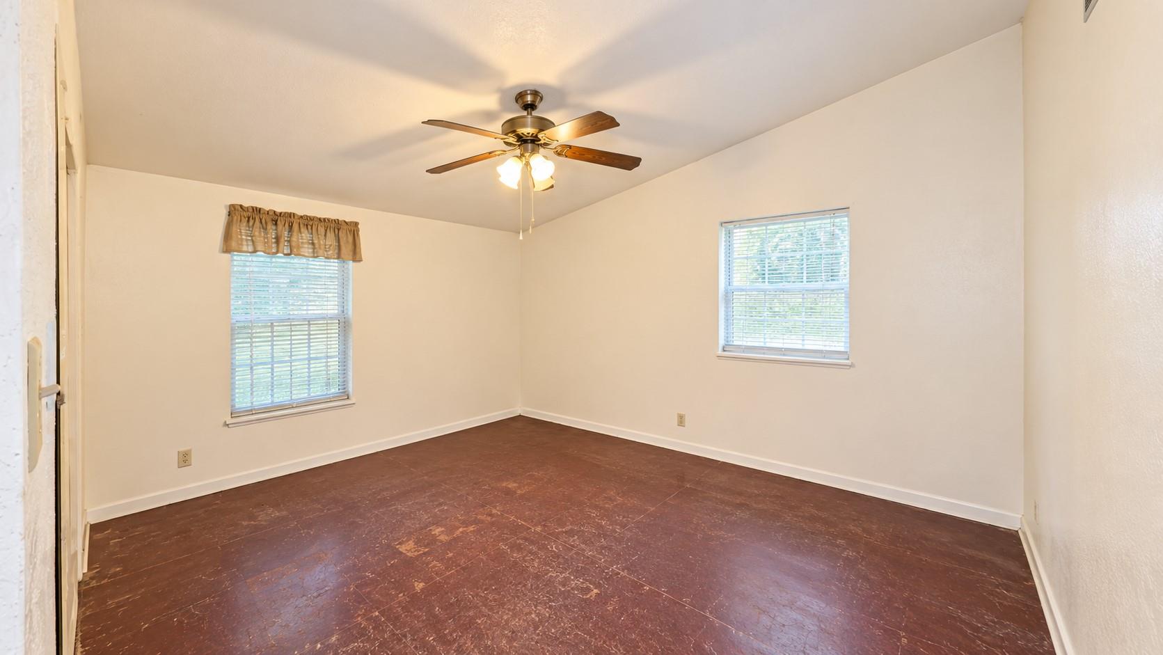 10927 Duane Street, Houston Tx 77047 Property Photo 9