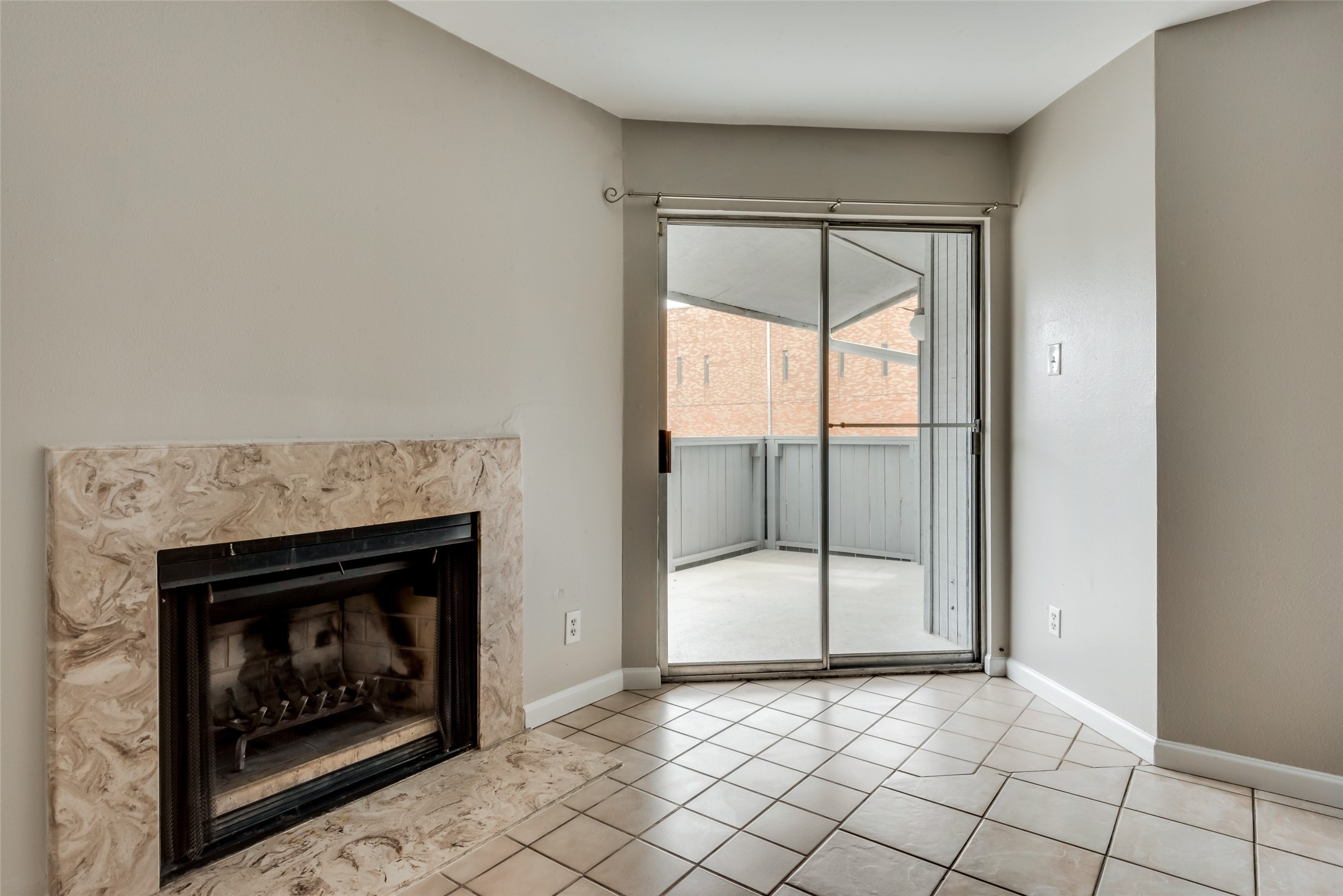 8787 Brae Acres Road 406 Property Photo 5