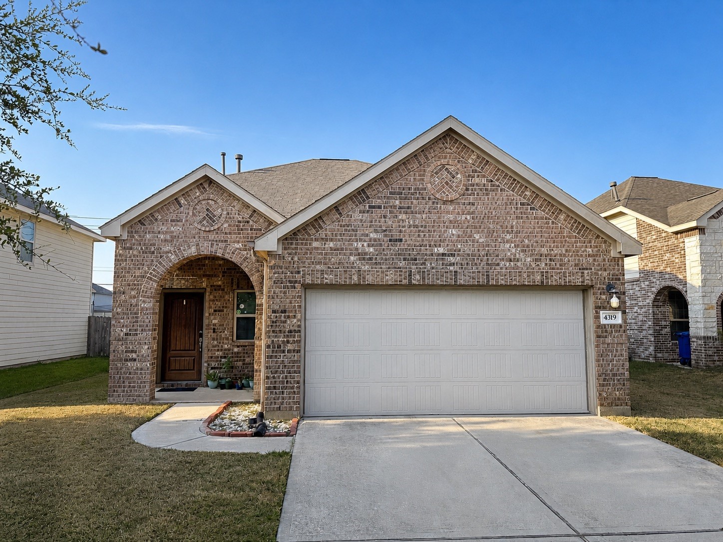 4319 Amaryllis Avenue Property Photo 3
