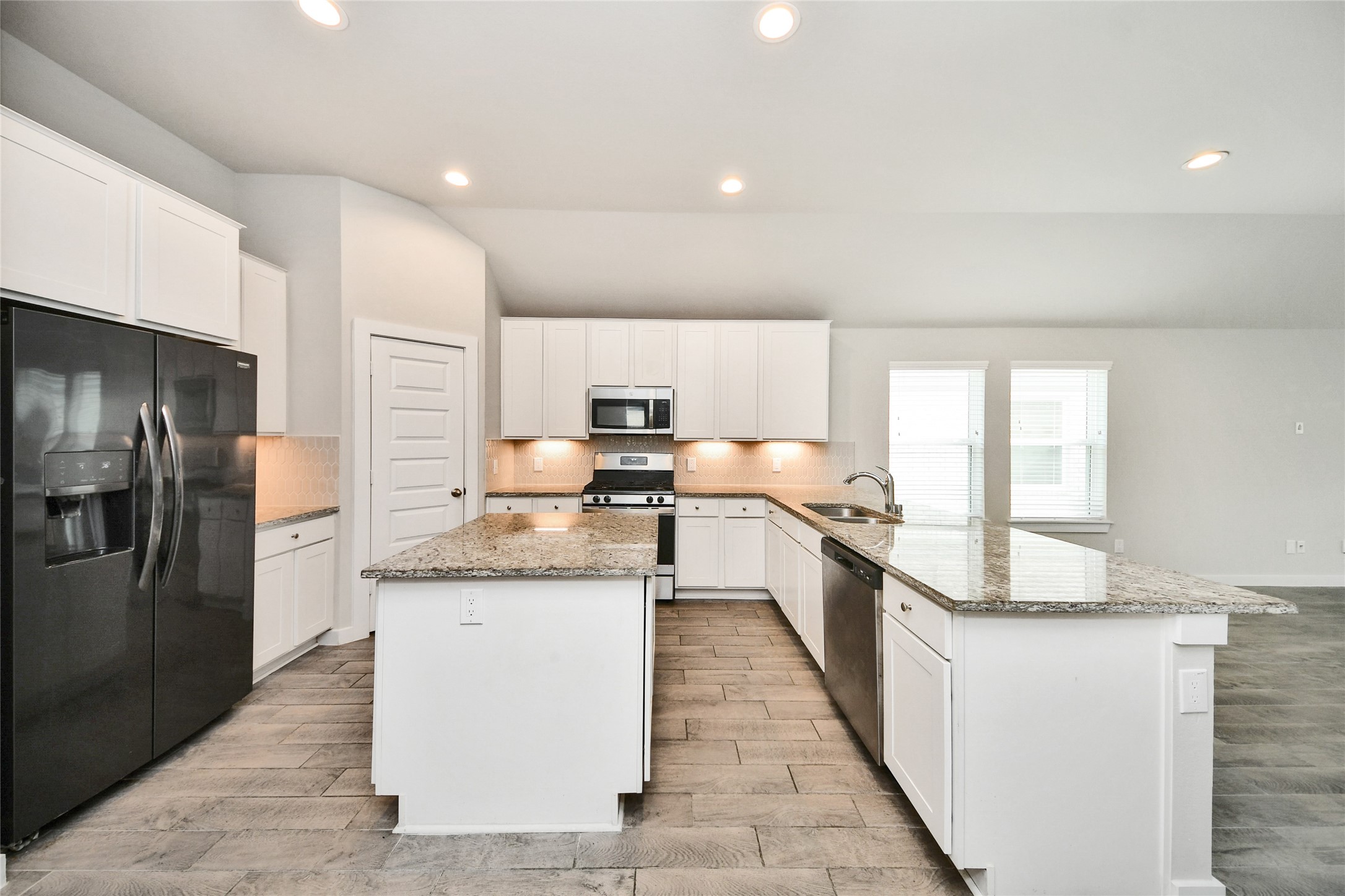 4326 Wyanngate Drive Property Photo 4