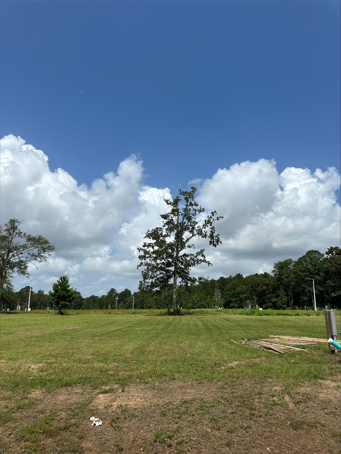 504 Shoreview Drive Property Photo 2