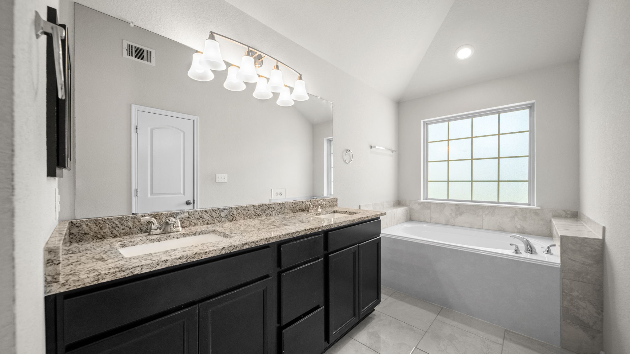 14353 S Summerchase Circle Property Photo 13
