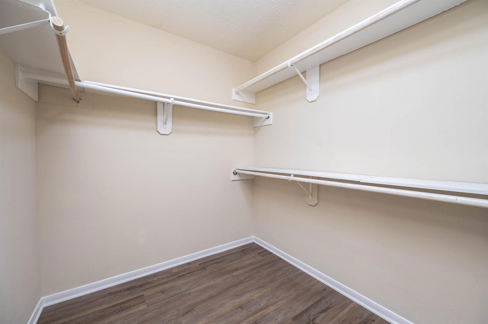 1835 Taylor Creek Drive Property Photo 24