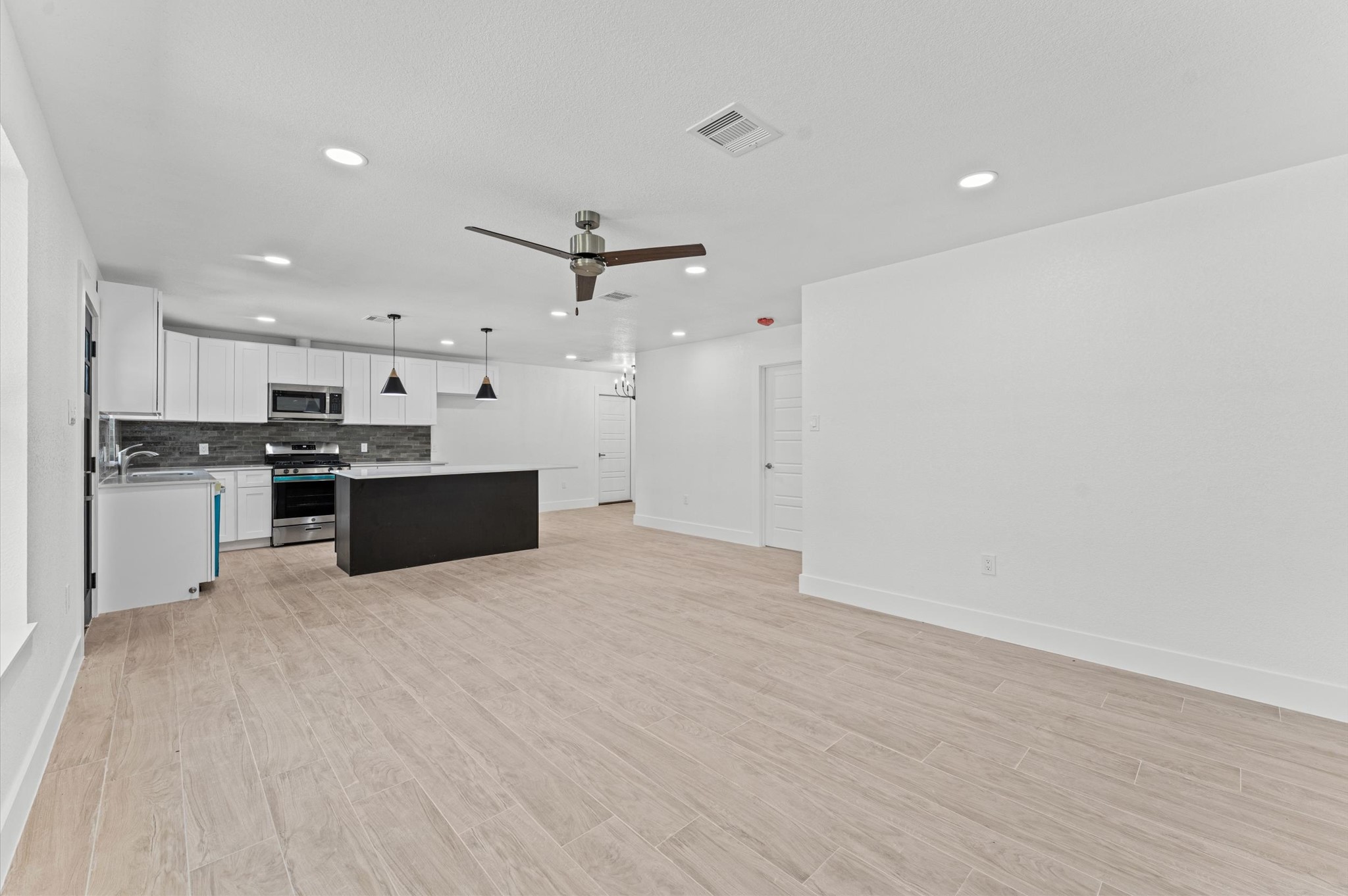 4102 Gatewood Road Property Photo 8