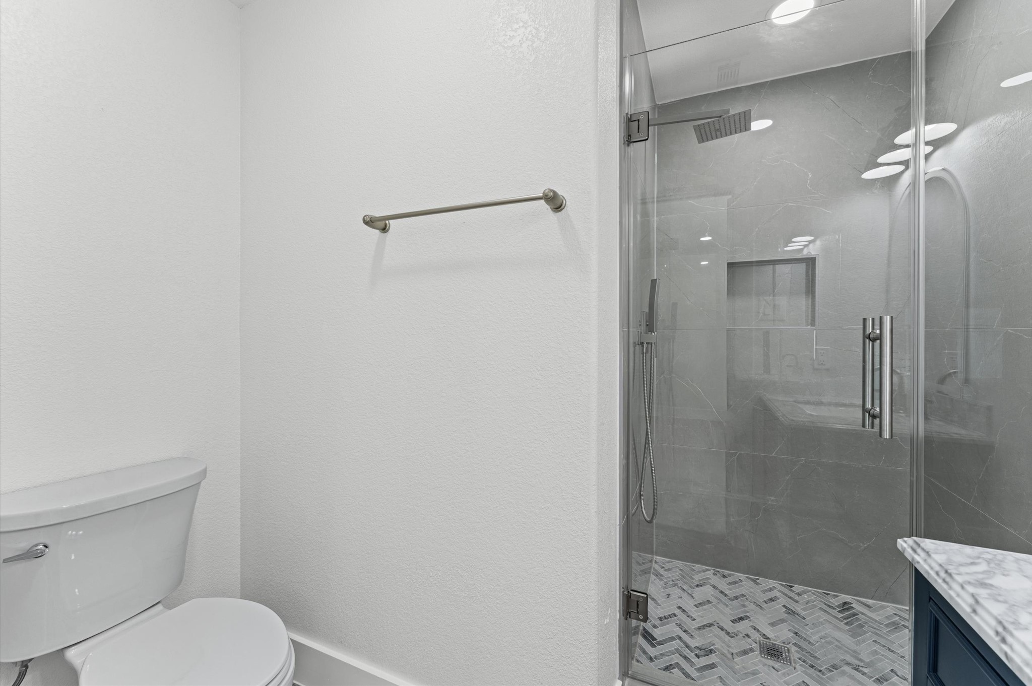 4102 Gatewood Road Property Photo 12