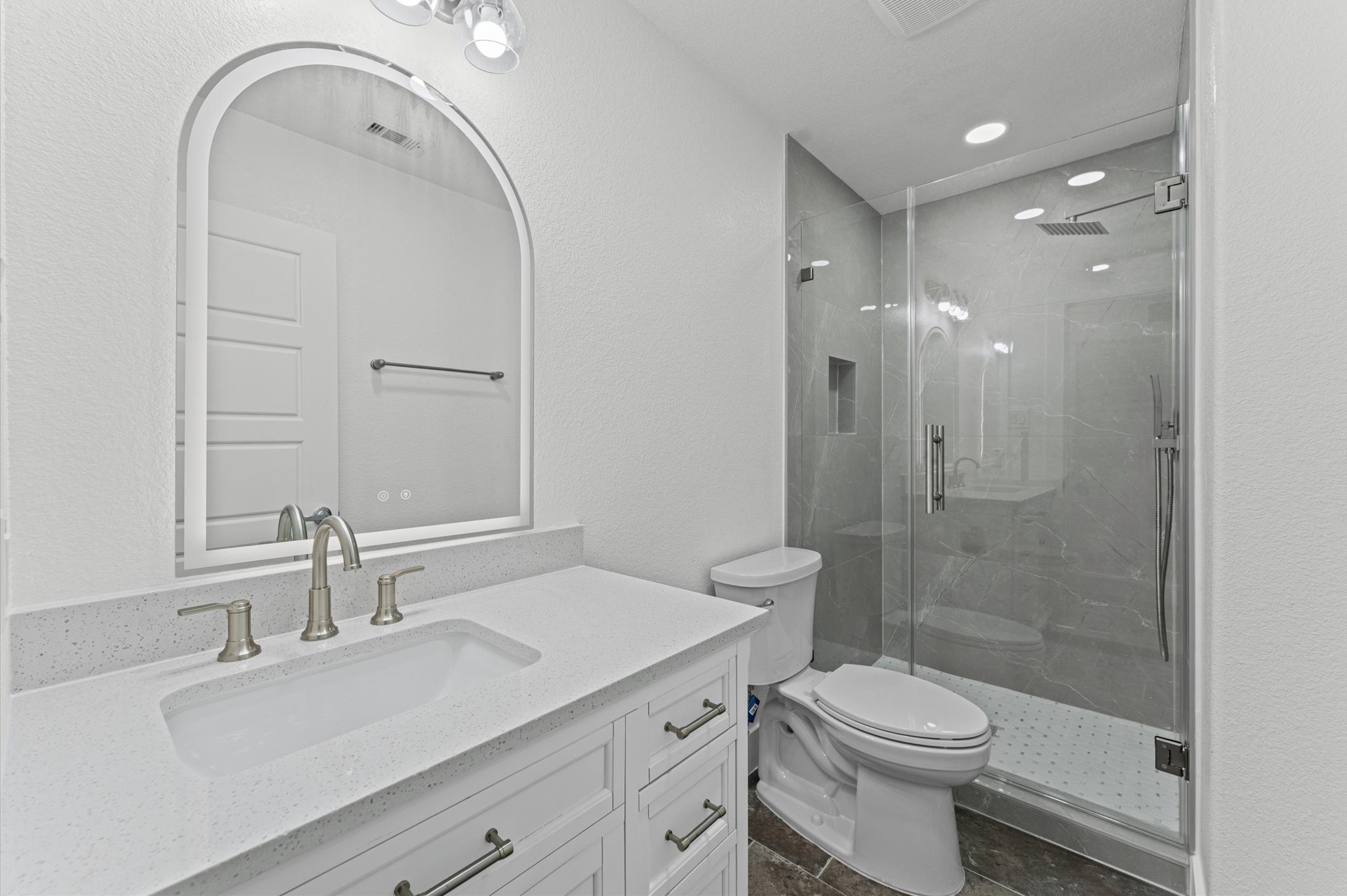 4102 Gatewood Road Property Photo 15