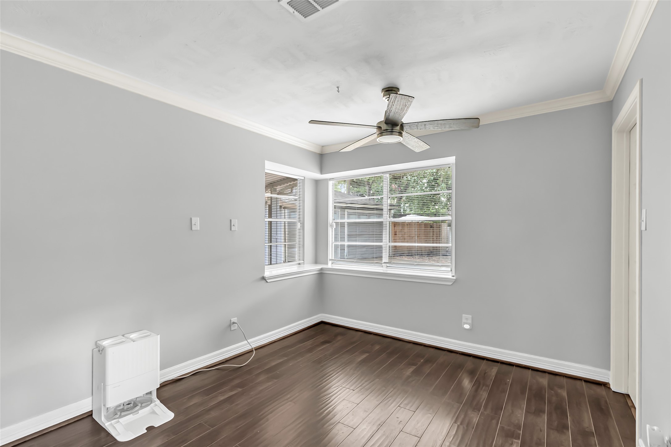 211 W North Hill Drive Property Photo 13