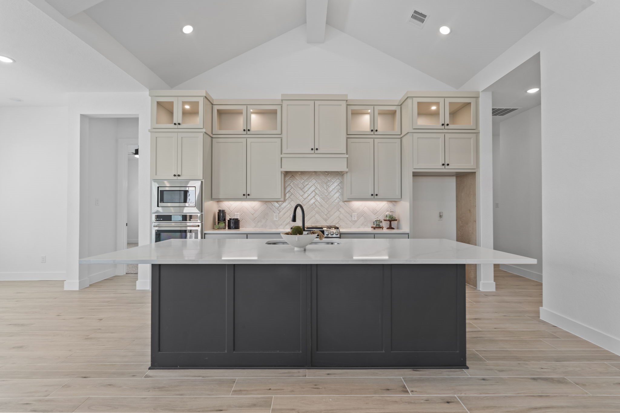 7414 Goldenrod Thicket Circle Property Photo 3