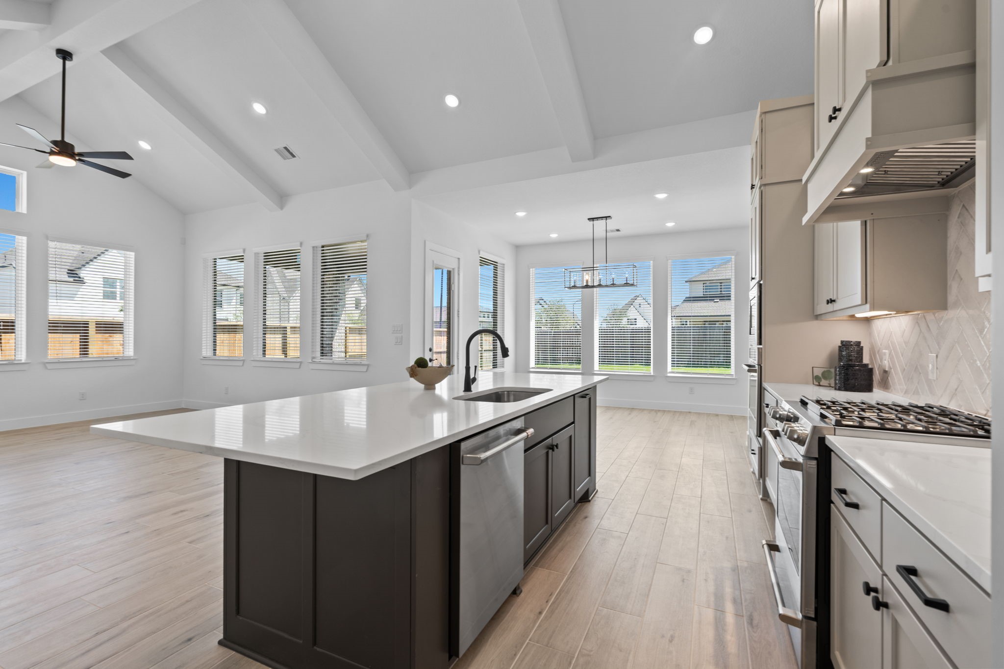 7414 Goldenrod Thicket Circle Property Photo 5