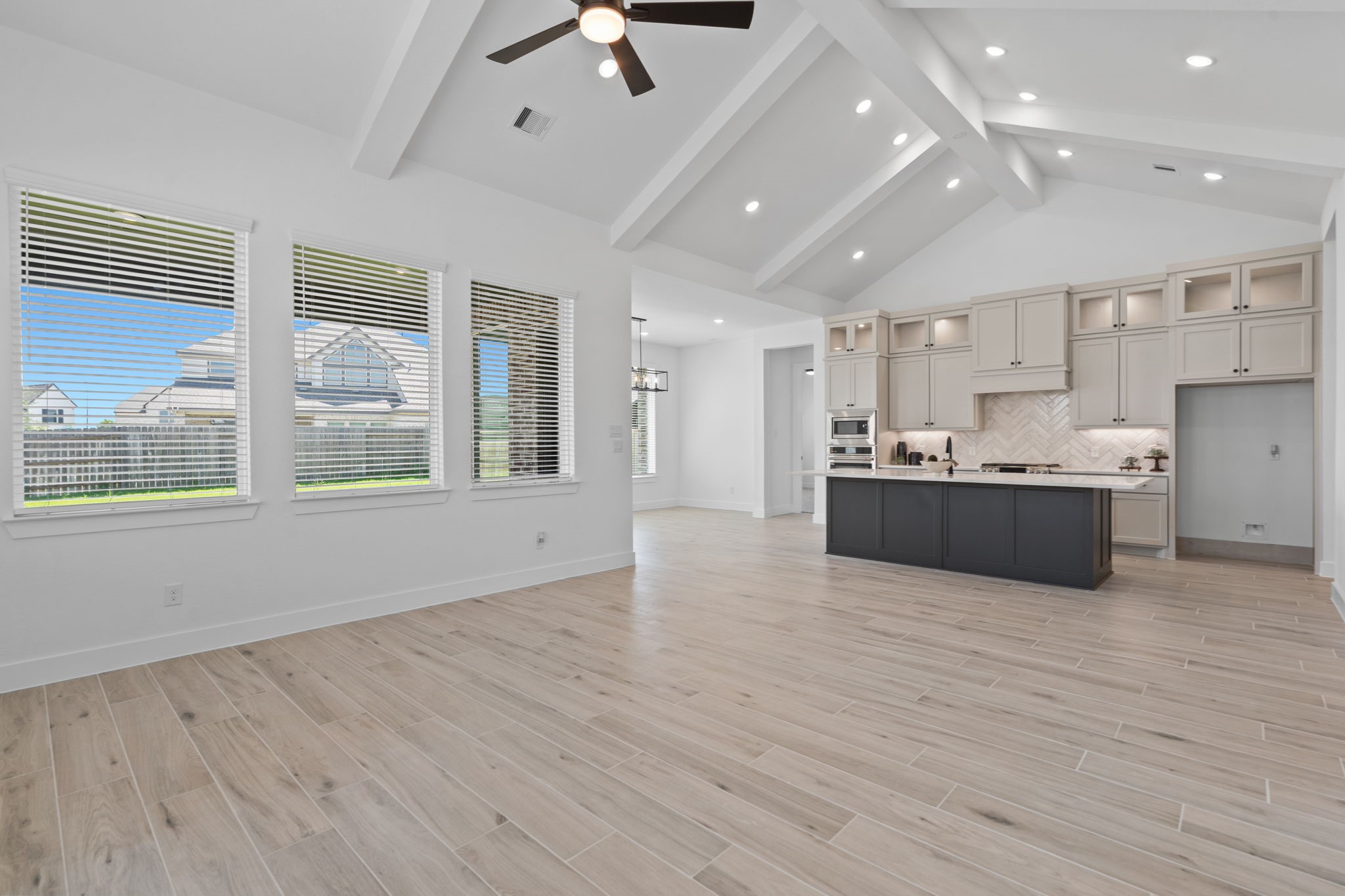 7414 Goldenrod Thicket Circle Property Photo 8