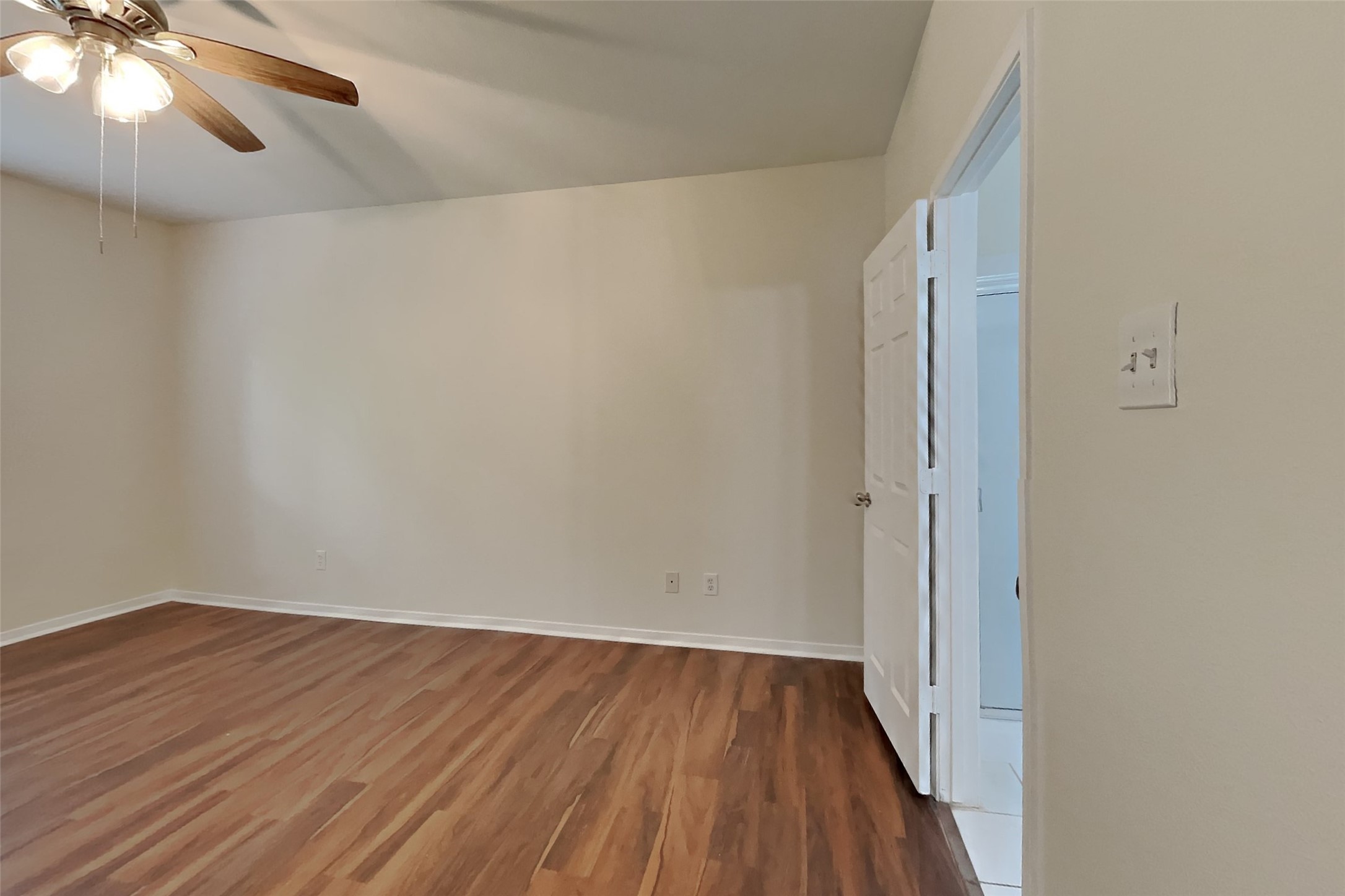 1418 Summer Rain Drive Property Photo 7