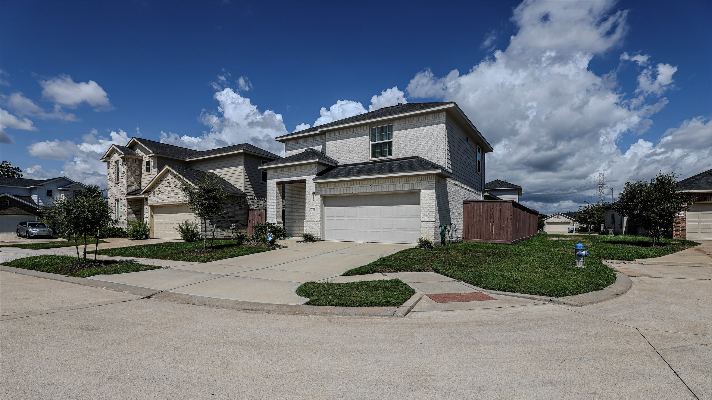 402 Flycatcher Court Property Photo 4
