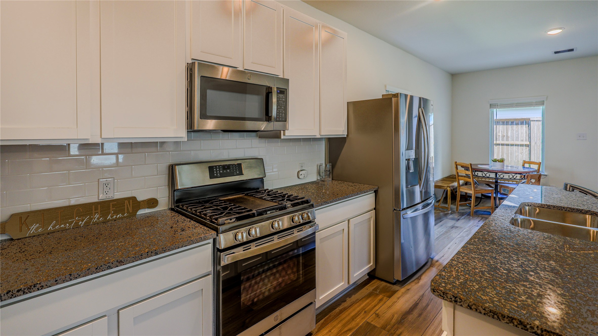 402 Flycatcher Court Property Photo 11