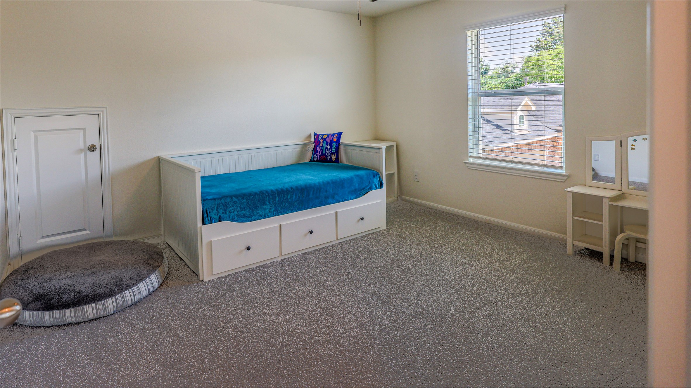 402 Flycatcher Court Property Photo 25