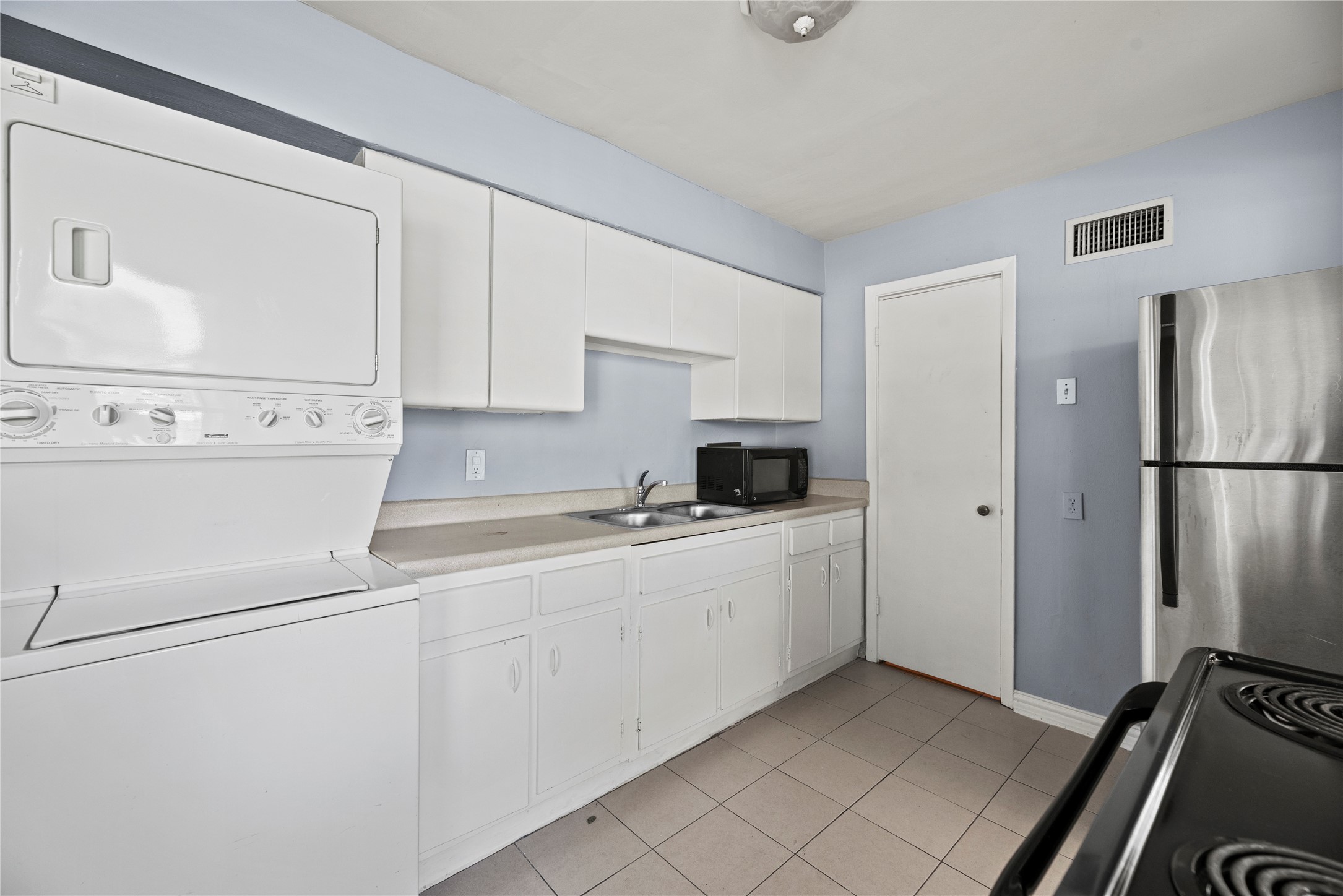 3930 Law Street 2 Property Photo 8
