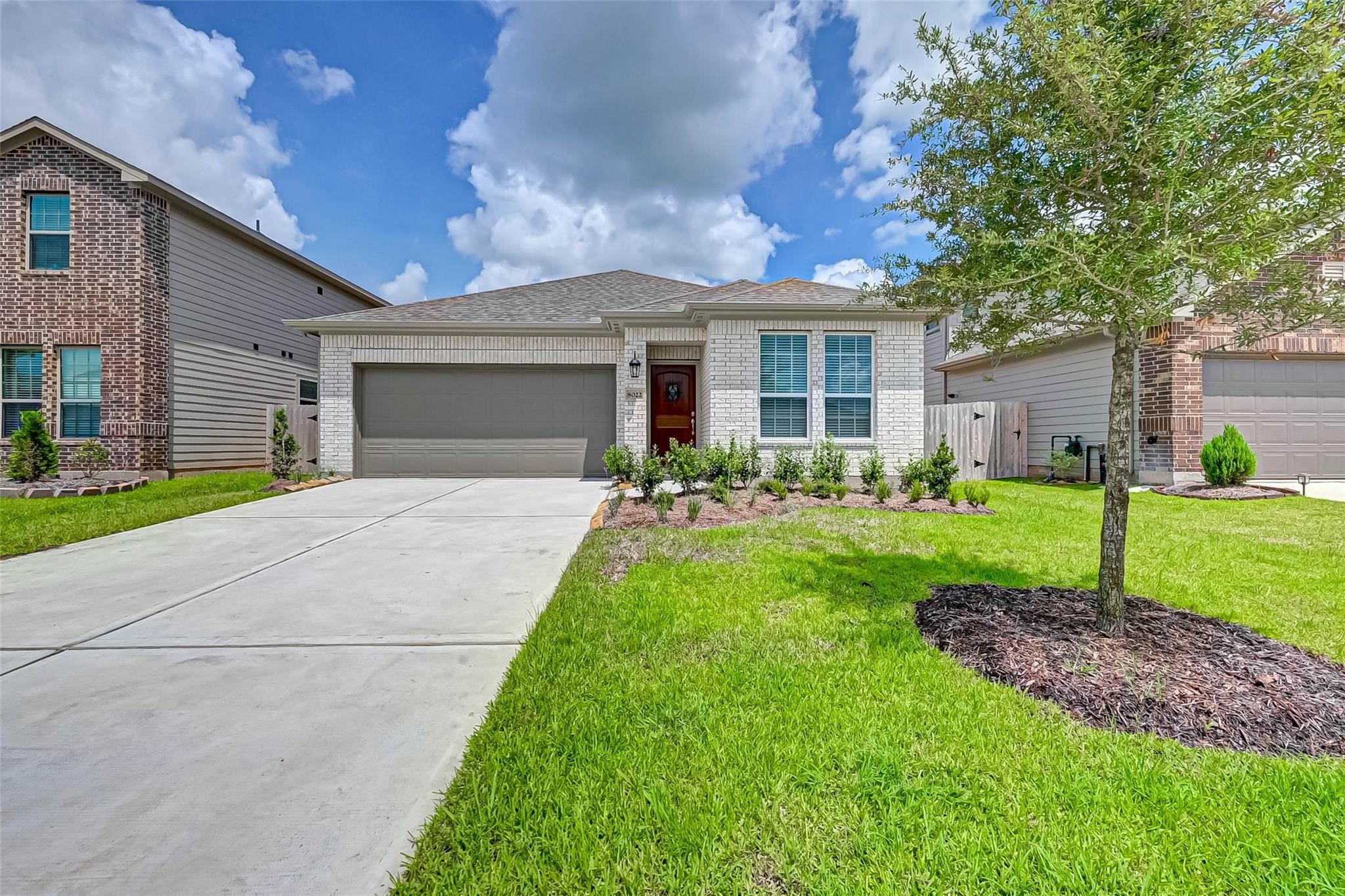 8022 Pinebrook Arbor Court Property Photo 3