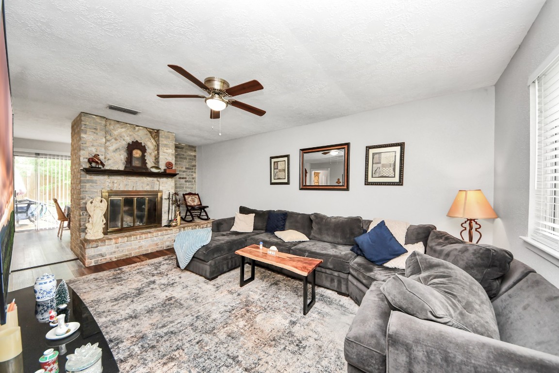 2406 Quiver Lane Property Photo 8