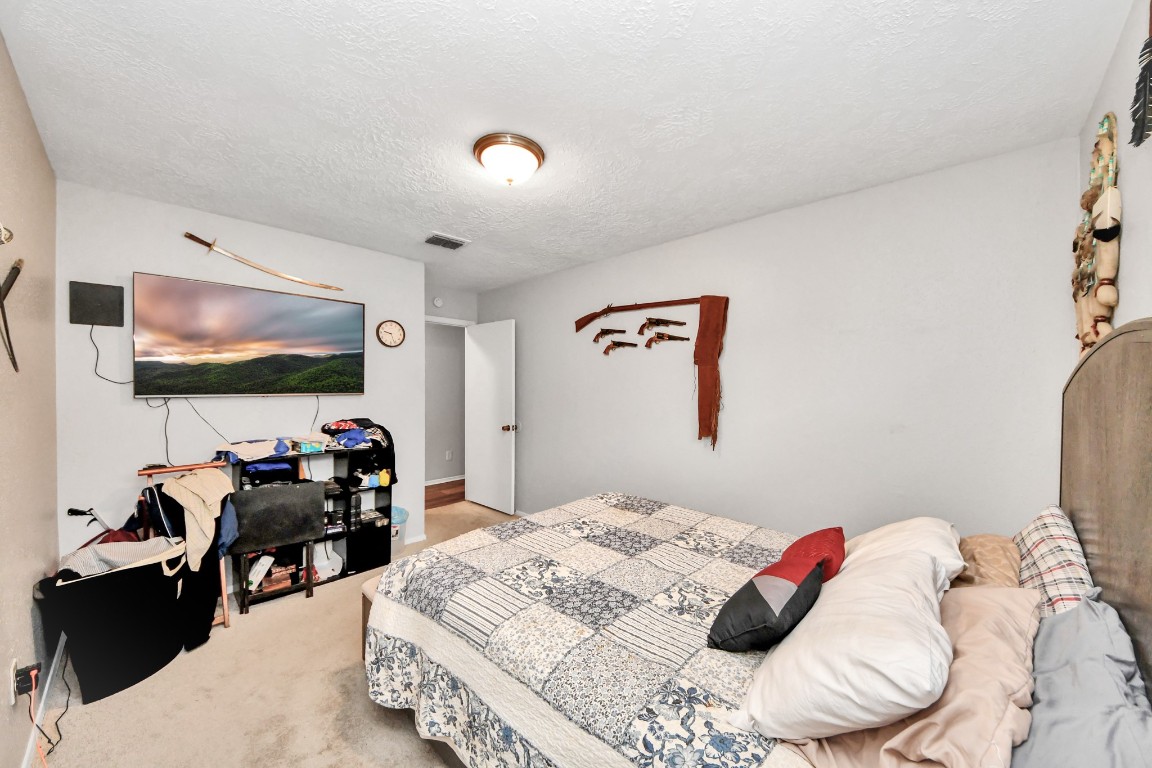 2406 Quiver Lane Property Photo 11