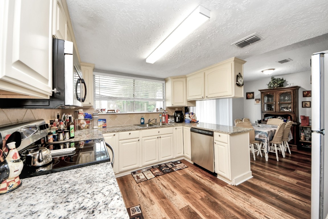 2406 Quiver Lane Property Photo 16