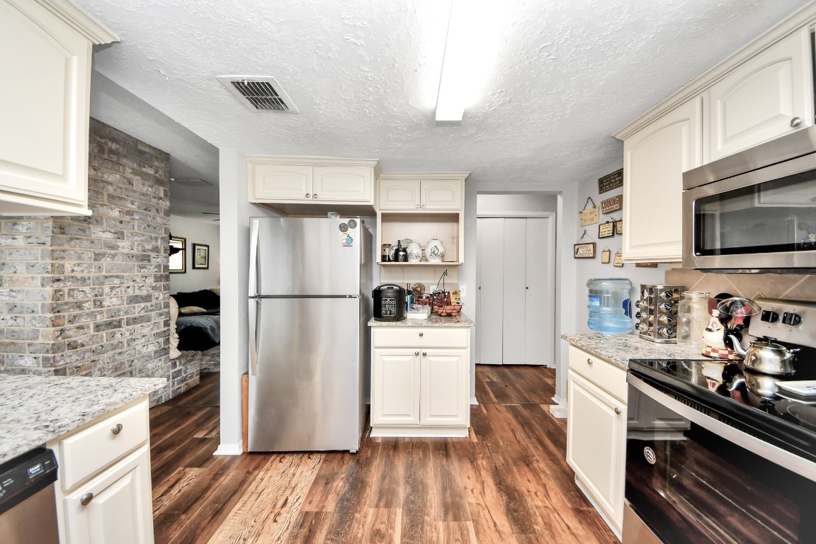 2406 Quiver Lane Property Photo 17