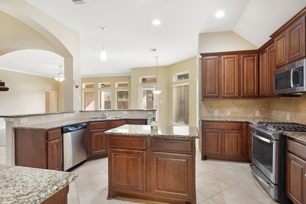 2623 Bass Lane Property Photo 4