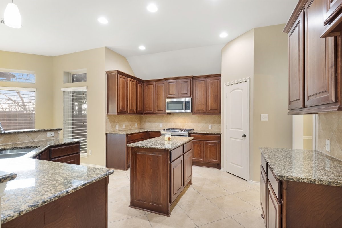 2623 Bass Lane Property Photo 12