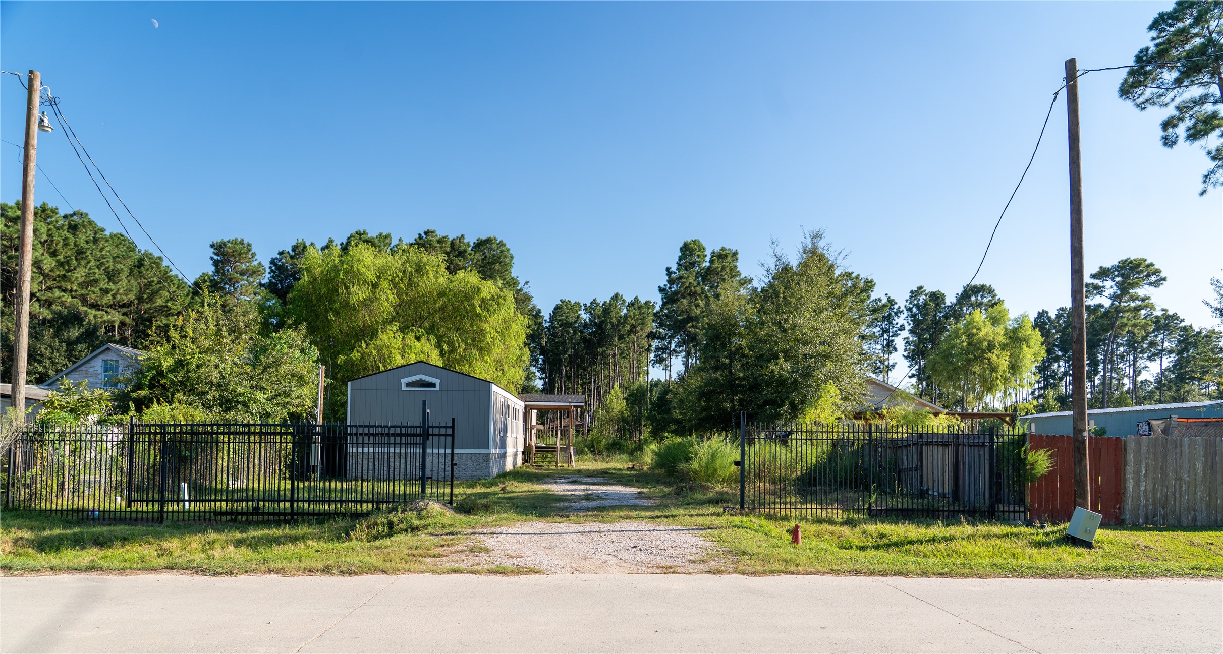 446 County Road 3546 Property Photo 1