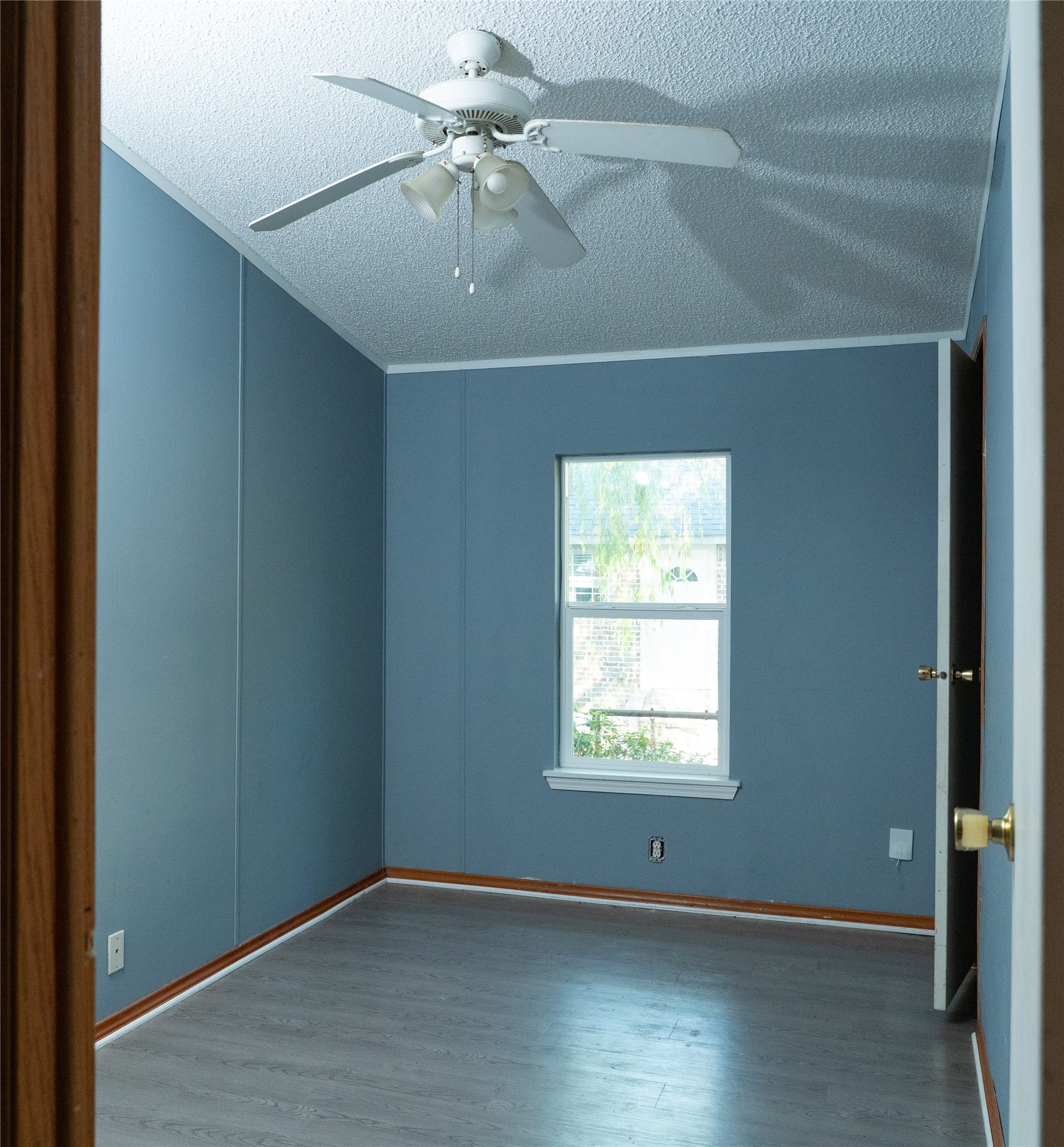 446 County Road 3546 Property Photo 10