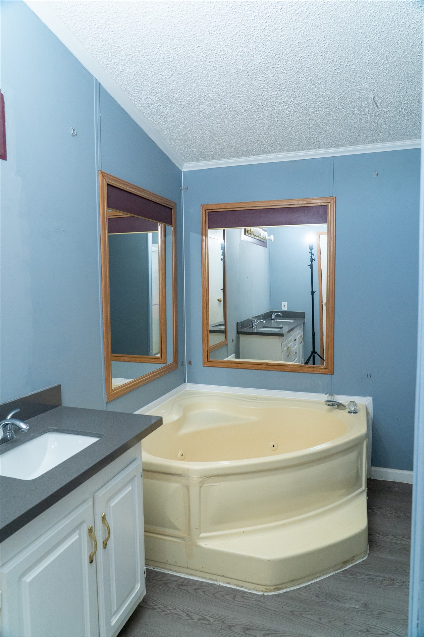 446 County Road 3546 Property Photo 15