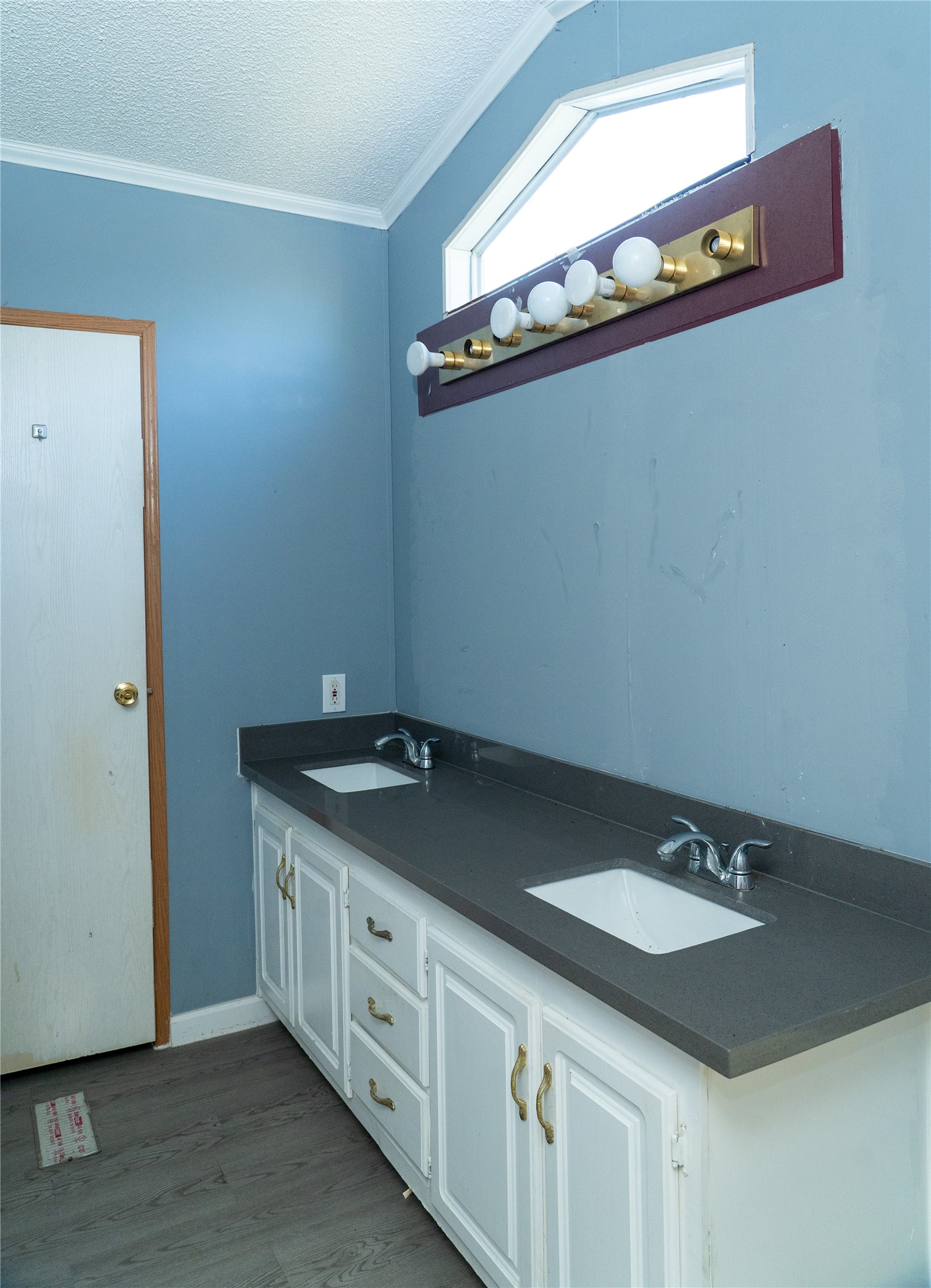 446 County Road 3546 Property Photo 17