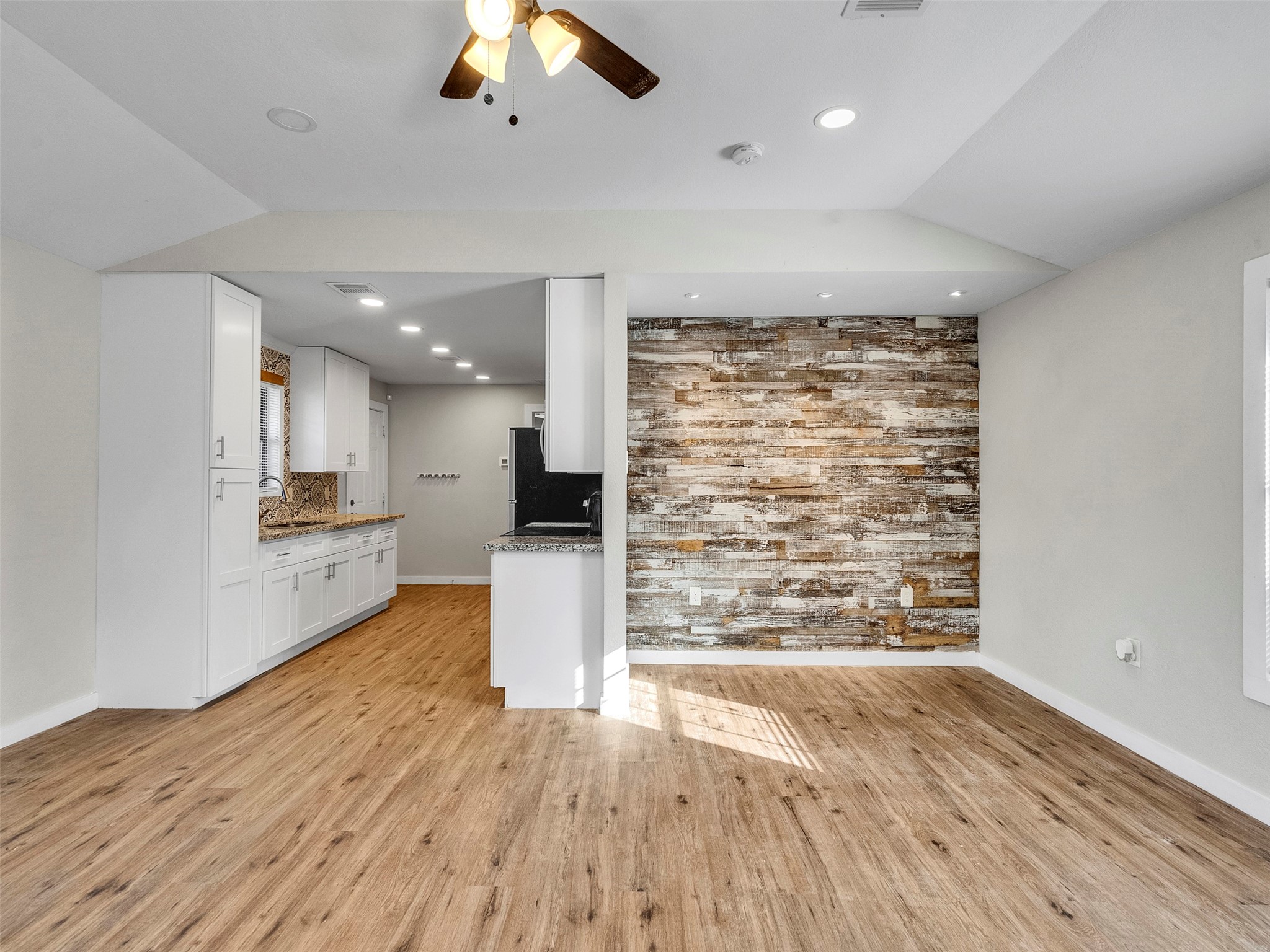 3309 Sumpter Street Property Photo 4