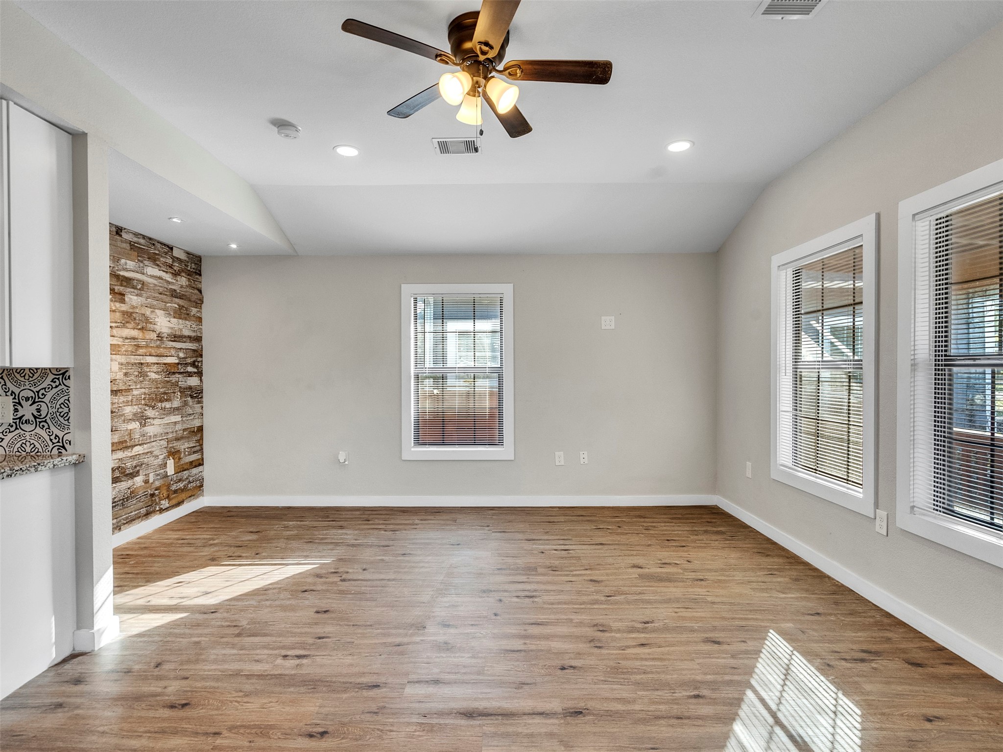 3309 Sumpter Street Property Photo 5