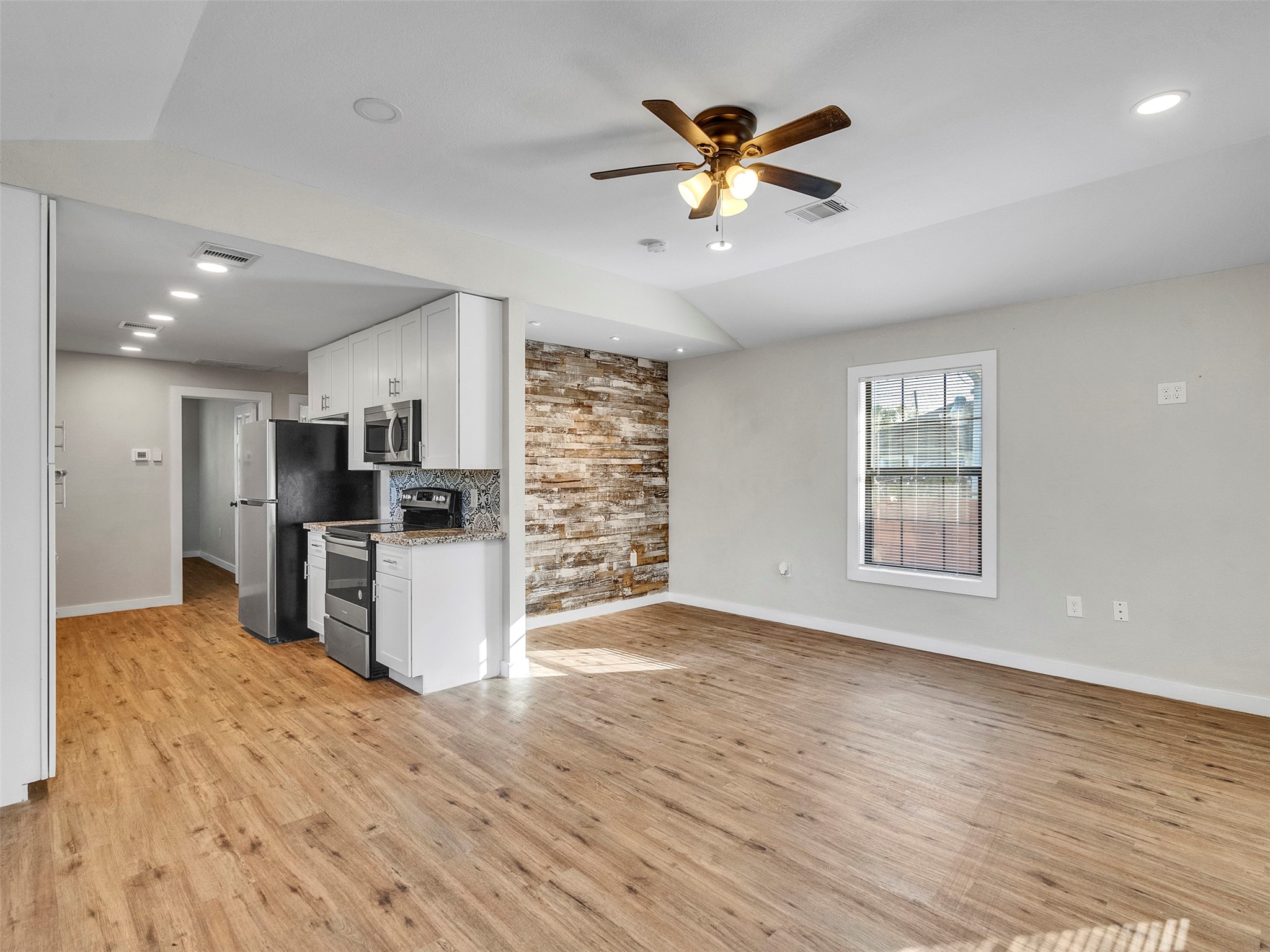 3309 Sumpter Street Property Photo 6