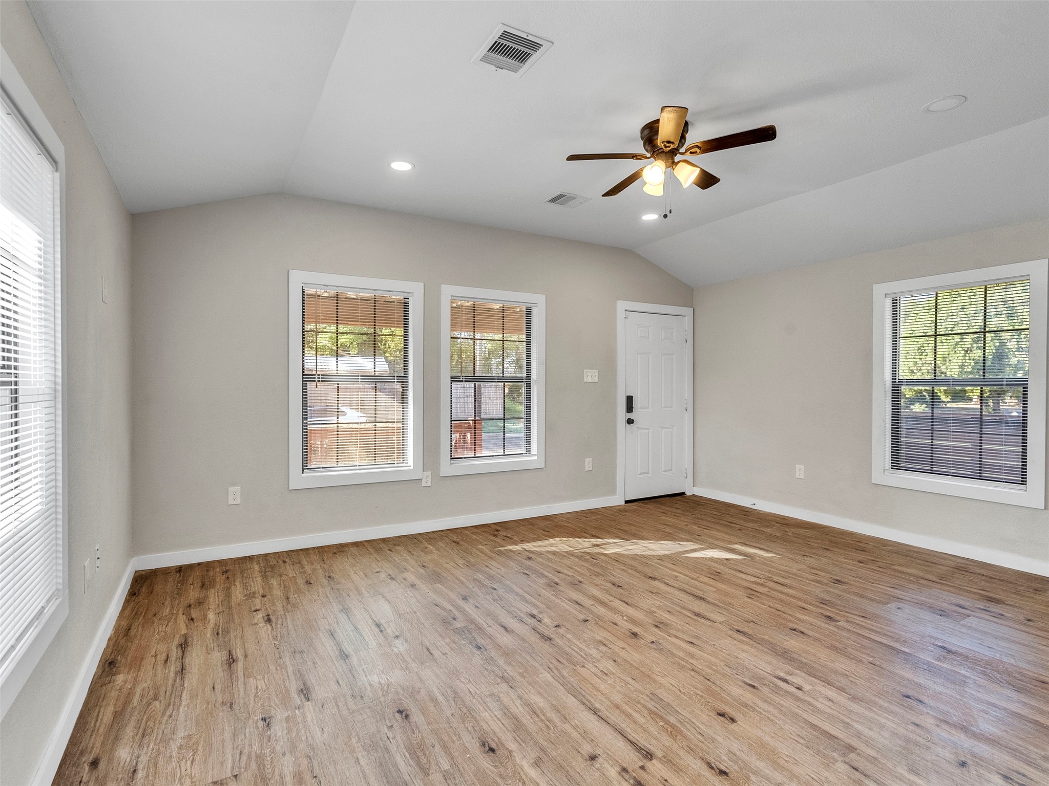3309 Sumpter Street Property Photo 8