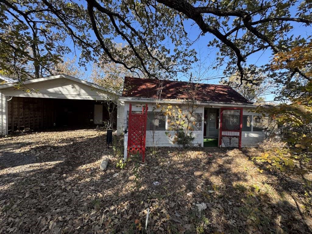 108 N Branch Street Property Photo