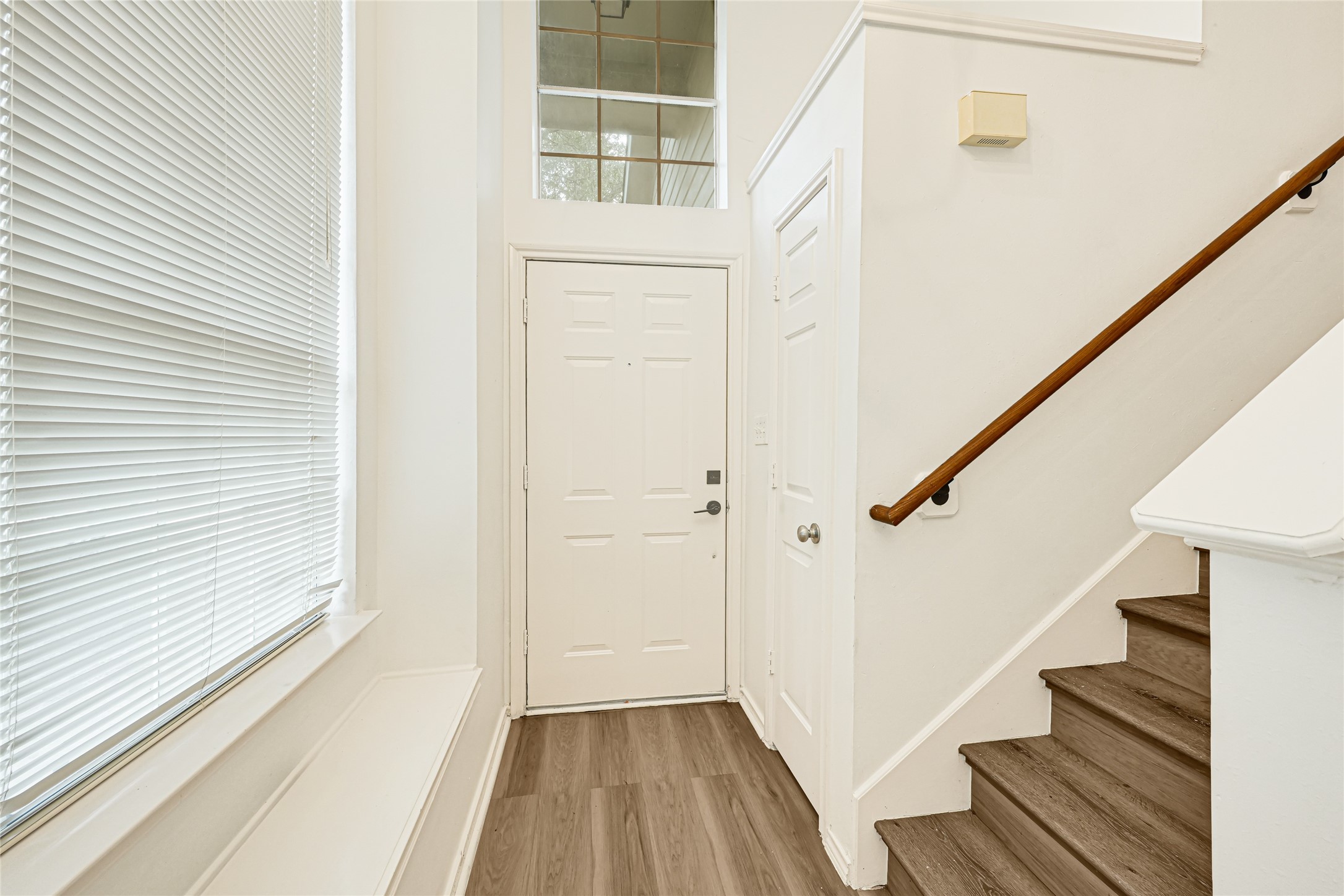 146 S Walden Elms Circle Property Photo 4