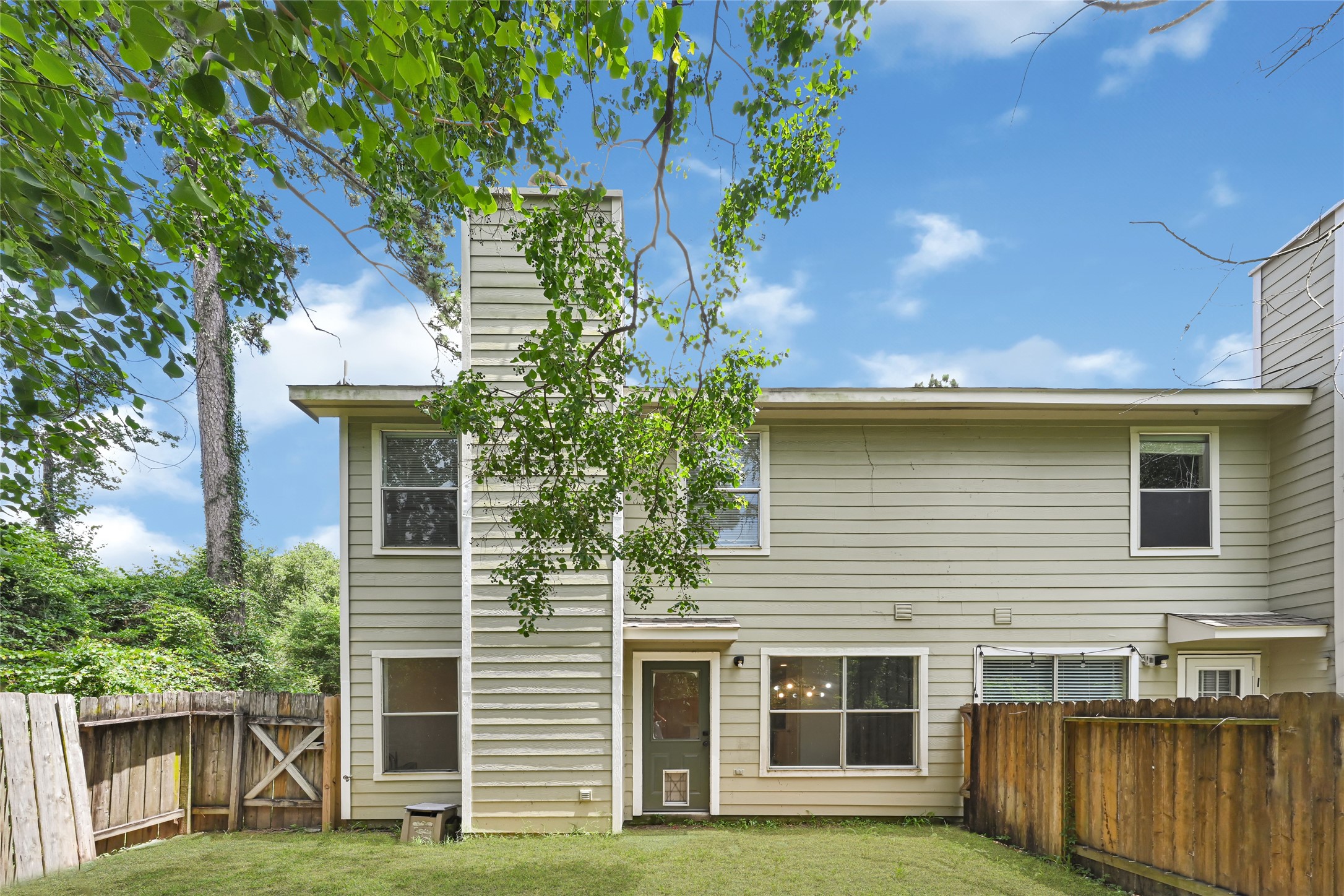 146 S Walden Elms Circle Property Photo 25