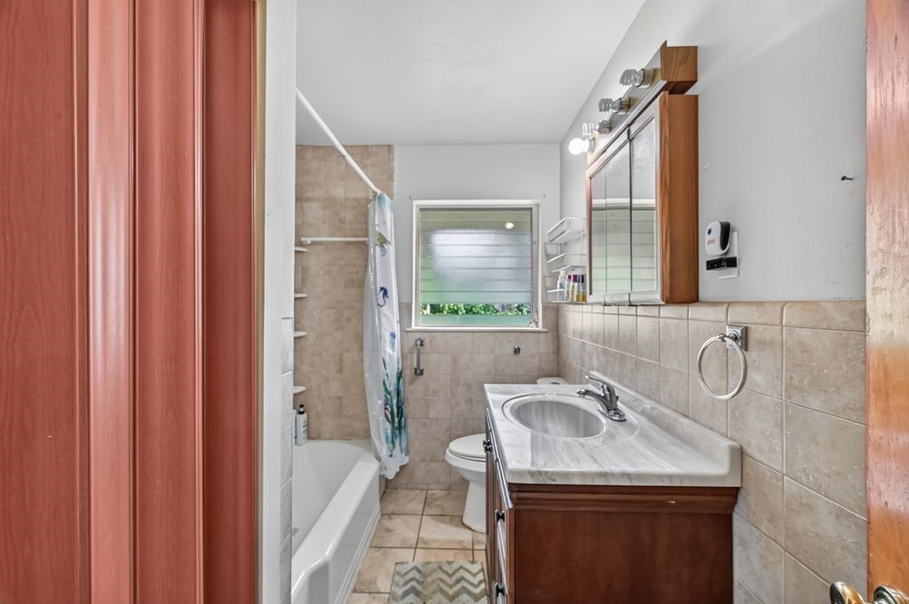 3106 Laverne Street Property Photo 12